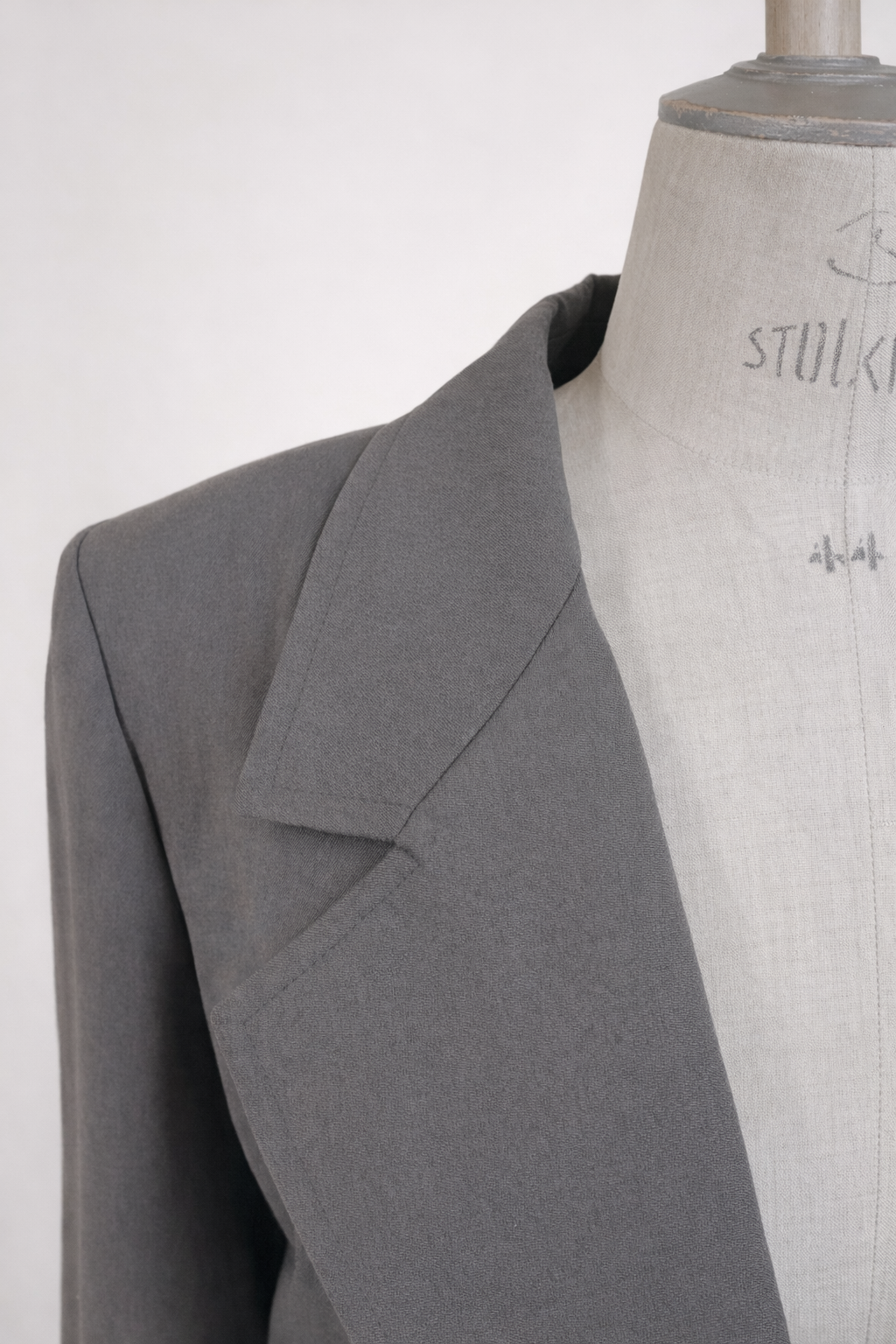 Blazer authentique Yves Saint Laurent Variation en laine vierge kaki brun plus size