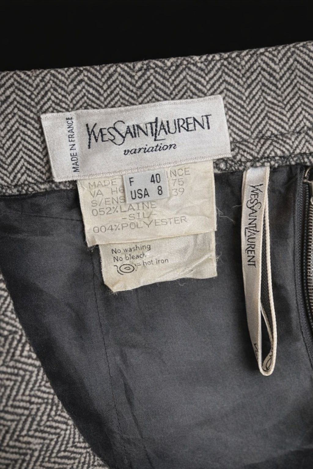 Jupe authentique Yves Saint Laurent en laine et soie gris et noir