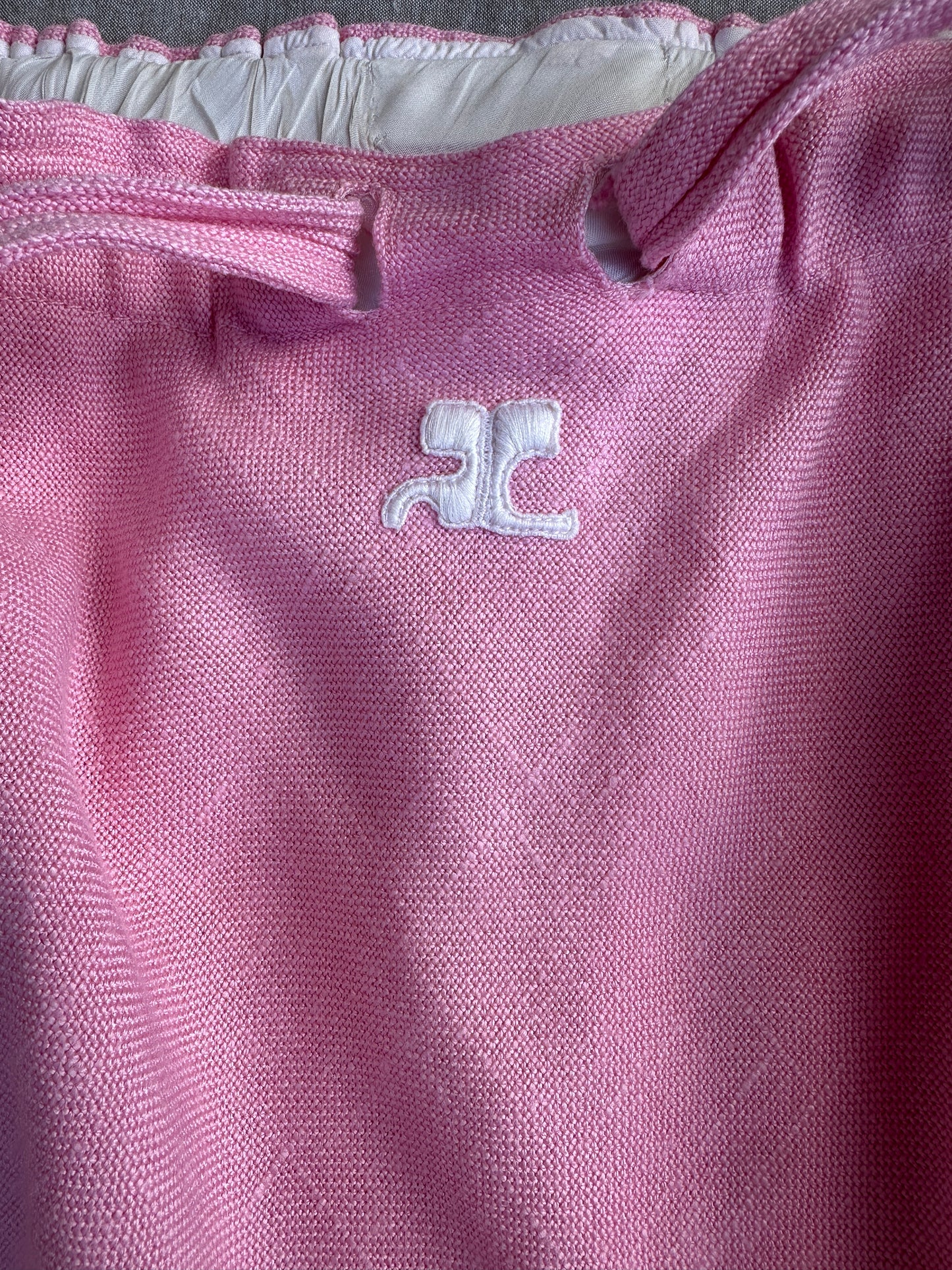 Jupe iconique rose Courrèges Paris vintage authentique