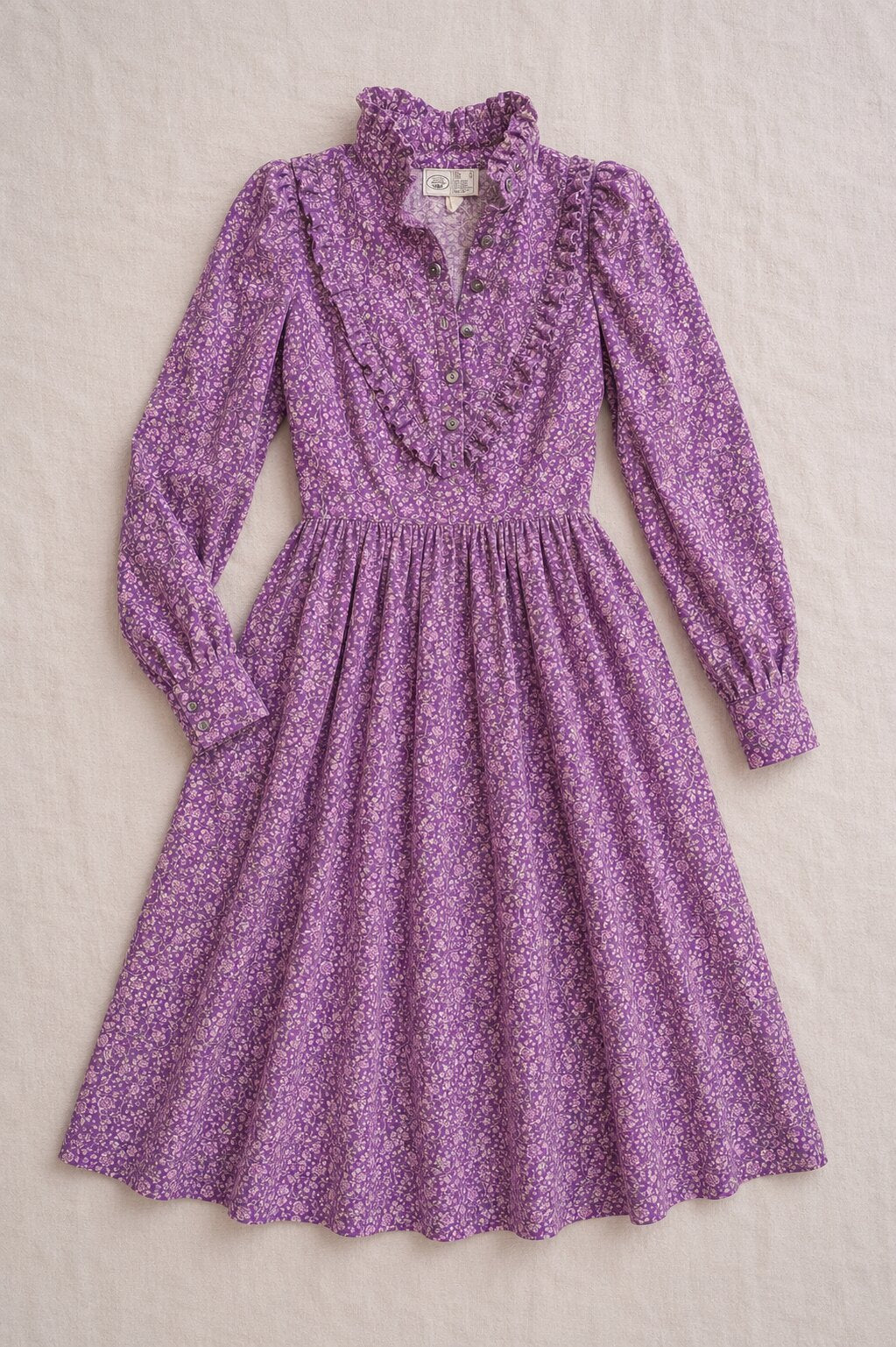 Authentique robe Laura Ashley en coton fleuri violet vintage