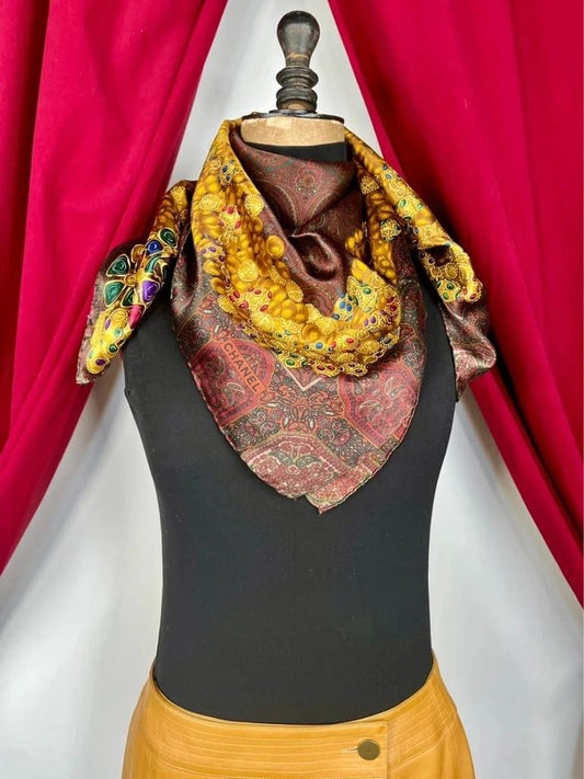 Vintage silk square Chanel new