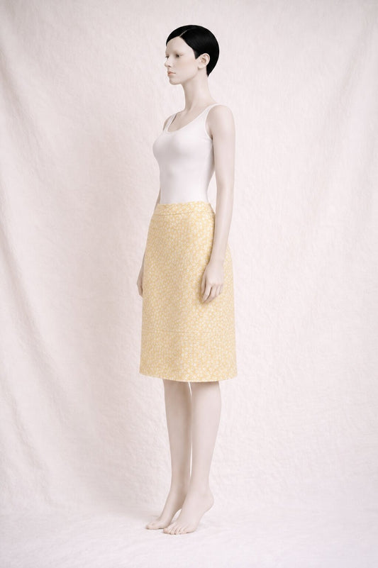 Authentic vintage summer skirt Burberry daisy pattern beige yellow