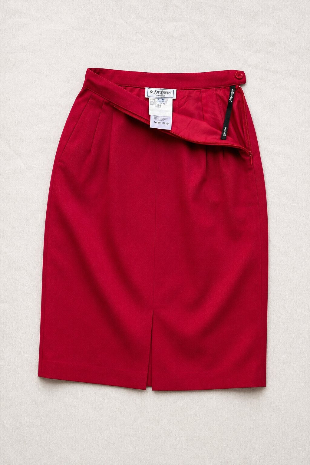 Jupe Crayon Vintage Authentique Yves Saint Laurent en Laine Rouge