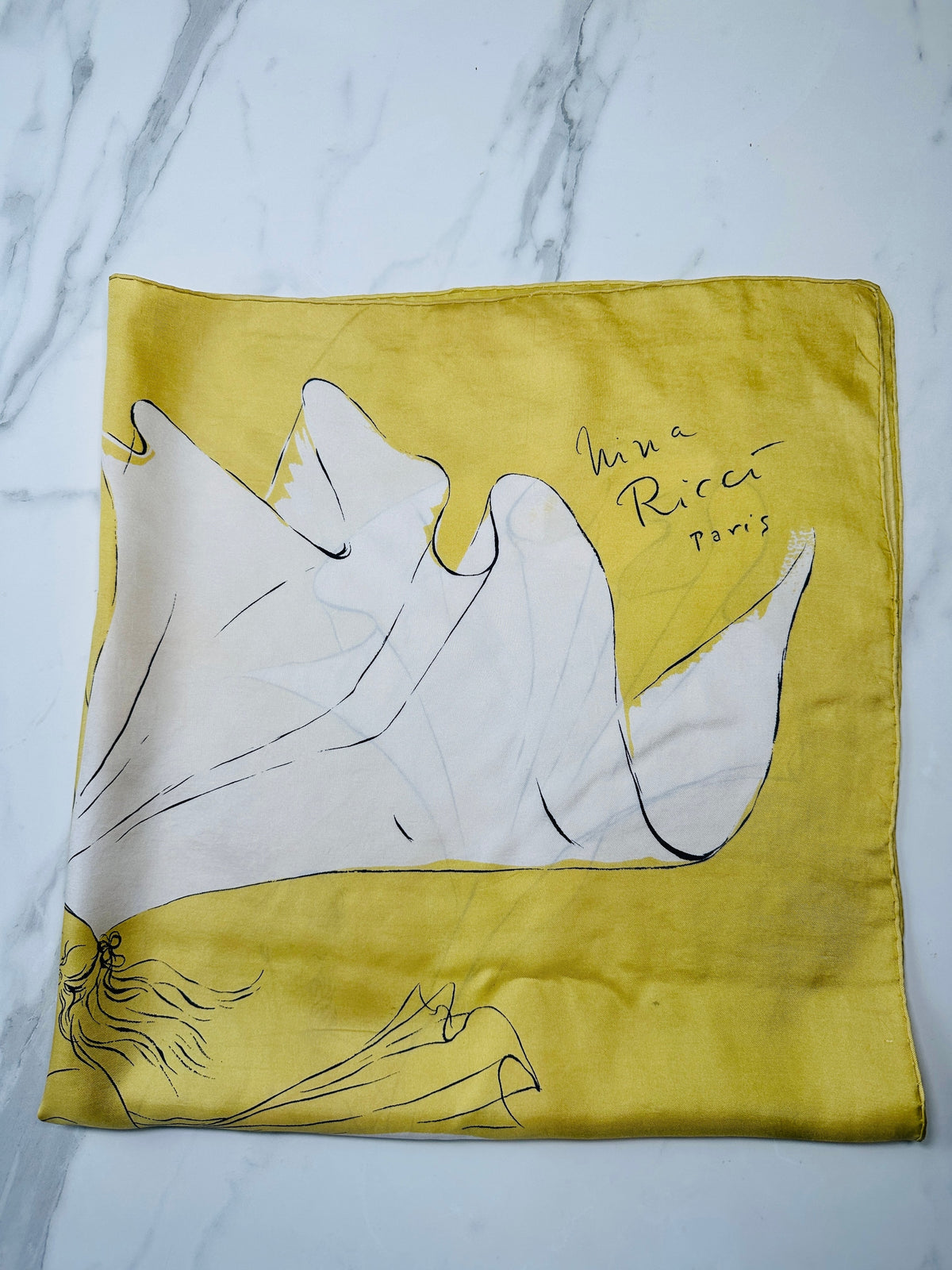 Foulard en soie Nina Ricci à motif artistique doré et ivoire vintage authentique