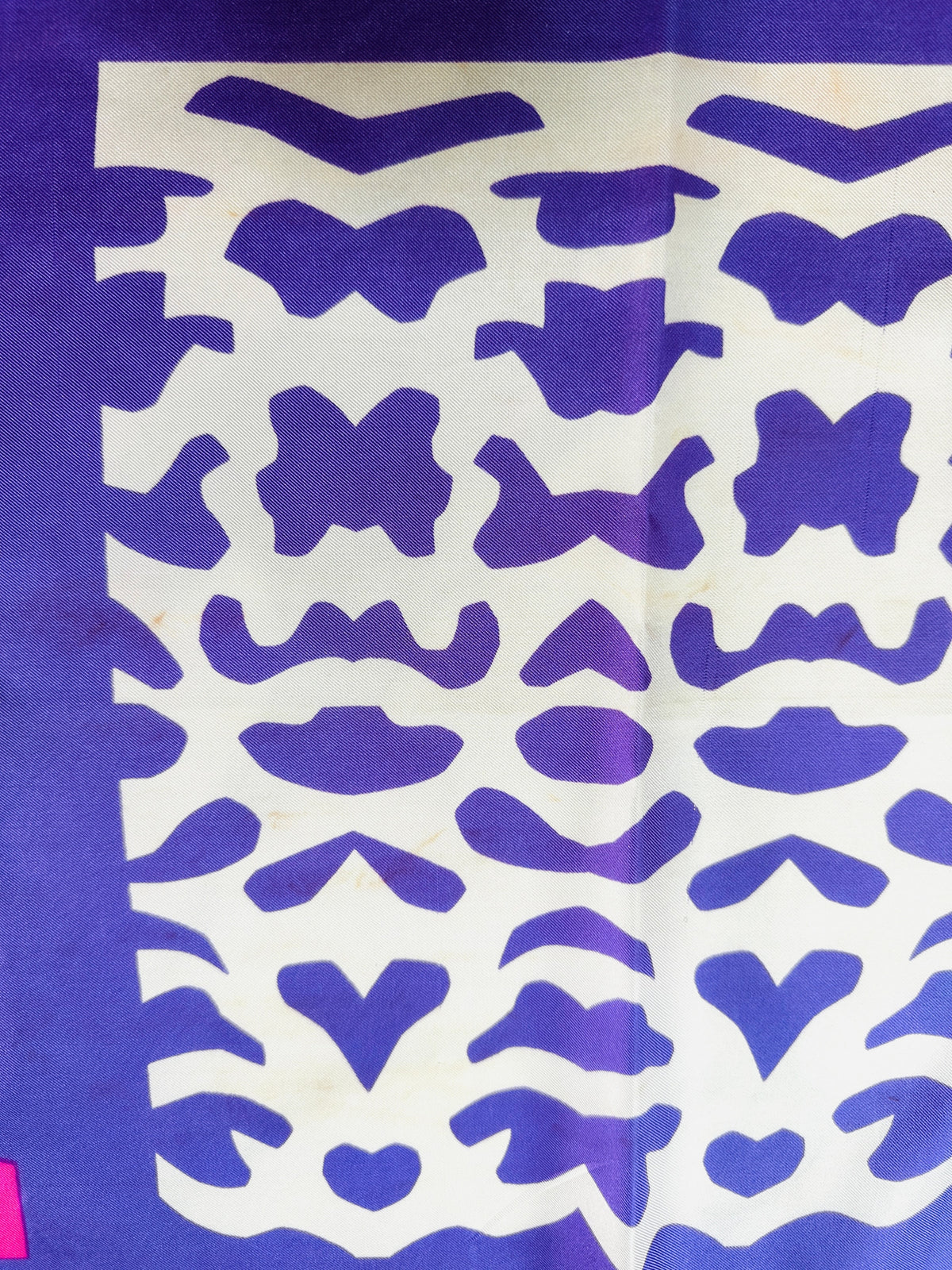 Foulard Lanvin Vintage Authentique en Soie à Motif Abstrait Violet et Rose