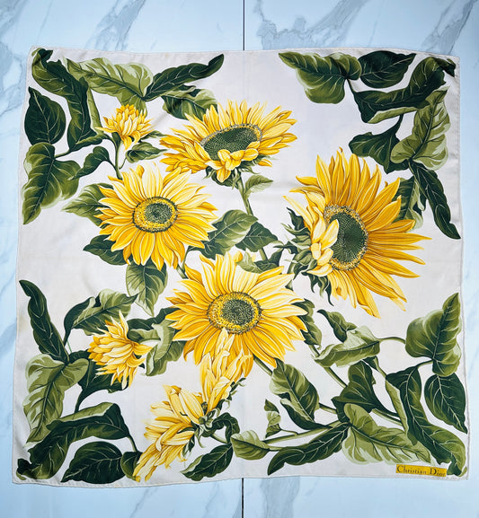 Large scarf Christian Dior in ivory and green with vintage sunflower pattern Authentic