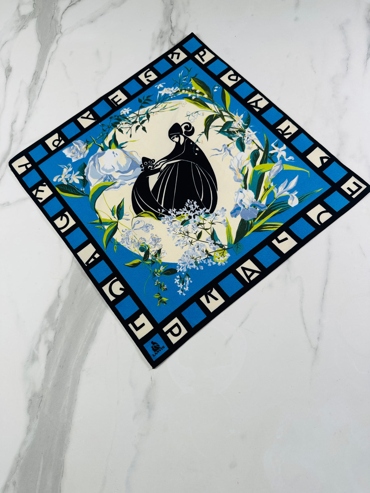 Petit carré Lanvin en soie bleu et noir motif floral vintage authentique
