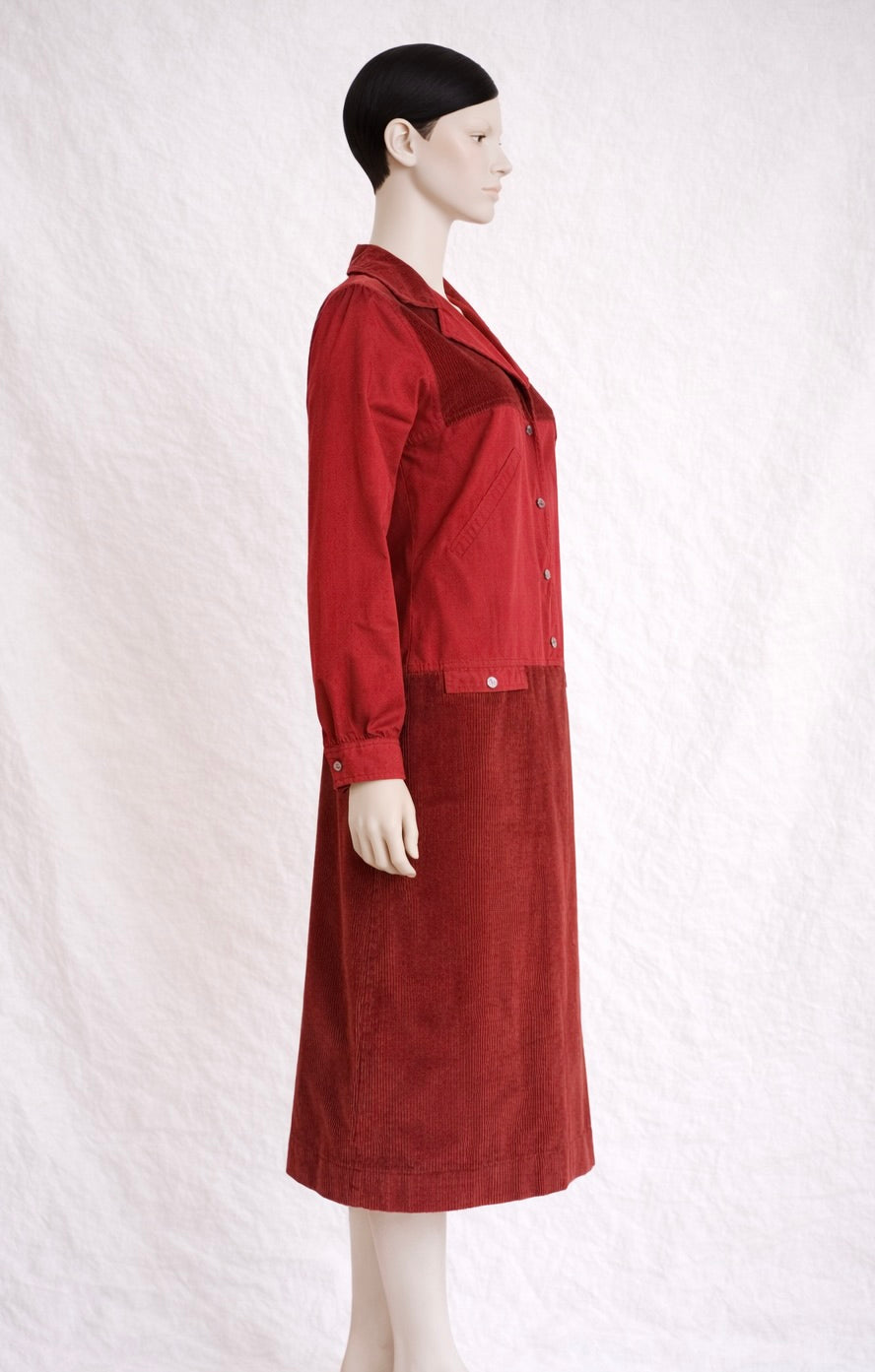 Robe vintage Courrèges Paris en velours côtelé rouge