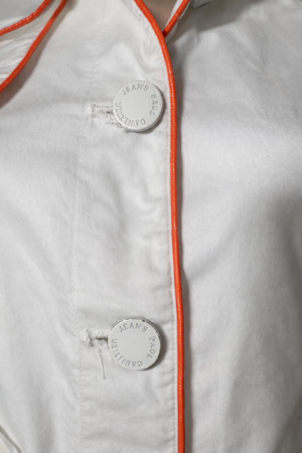 Trench authentique Jean Paul Gaultier en coton blanc à surpiqûres contrastées vintage