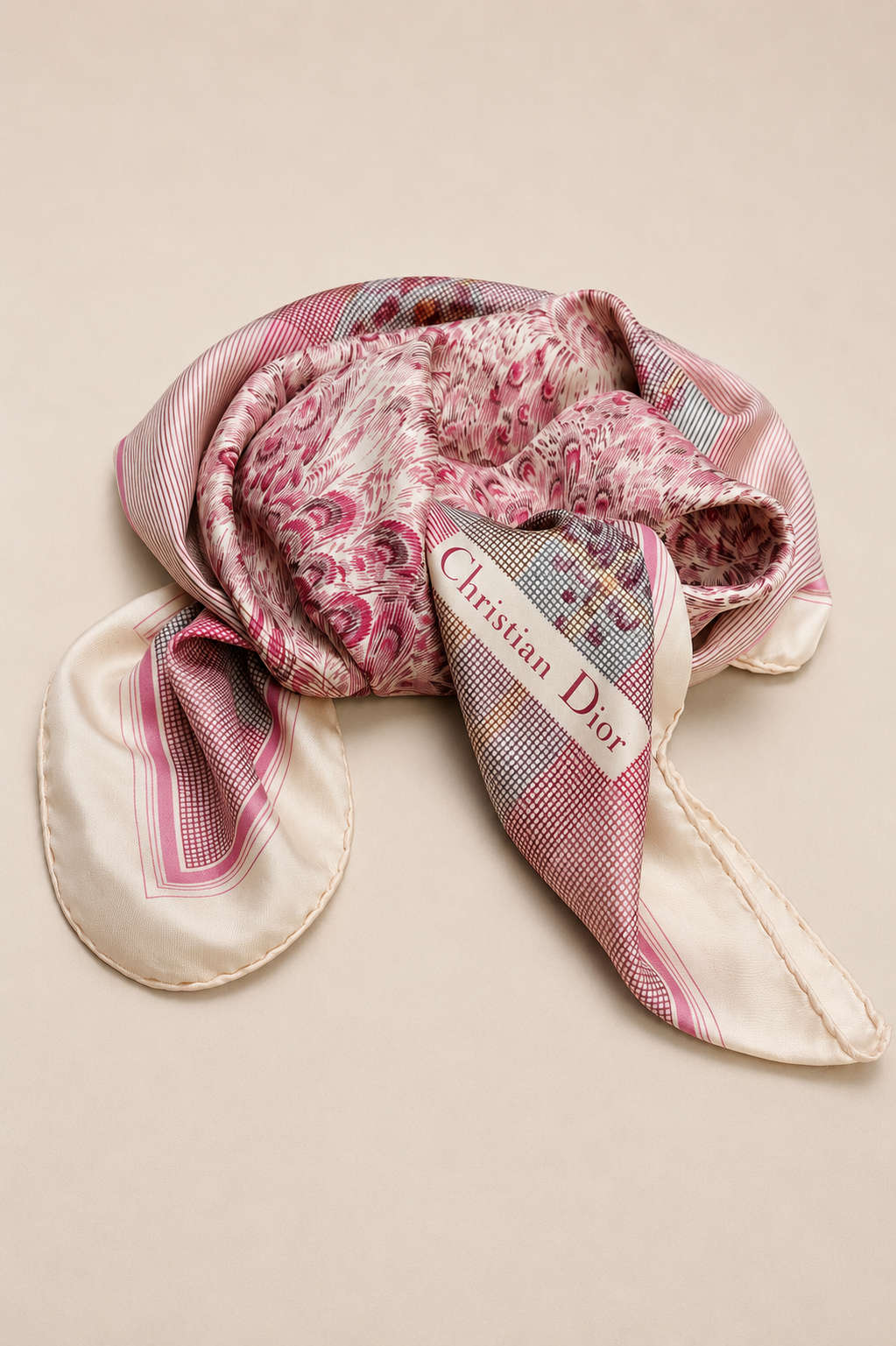 Carré Christian Dior en soie motif plume vintage authentique