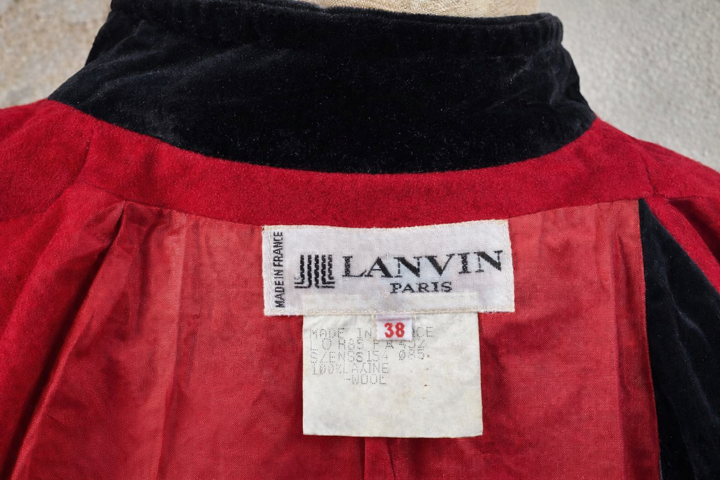 Ensemble tailleur jupe et veste authentique Lanvin Paris laine rouge vintage