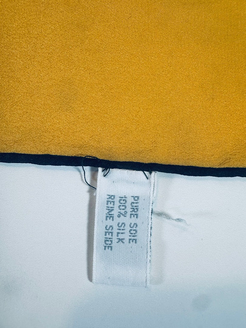 Carré en soie de crêpe Christian Dior vintage
