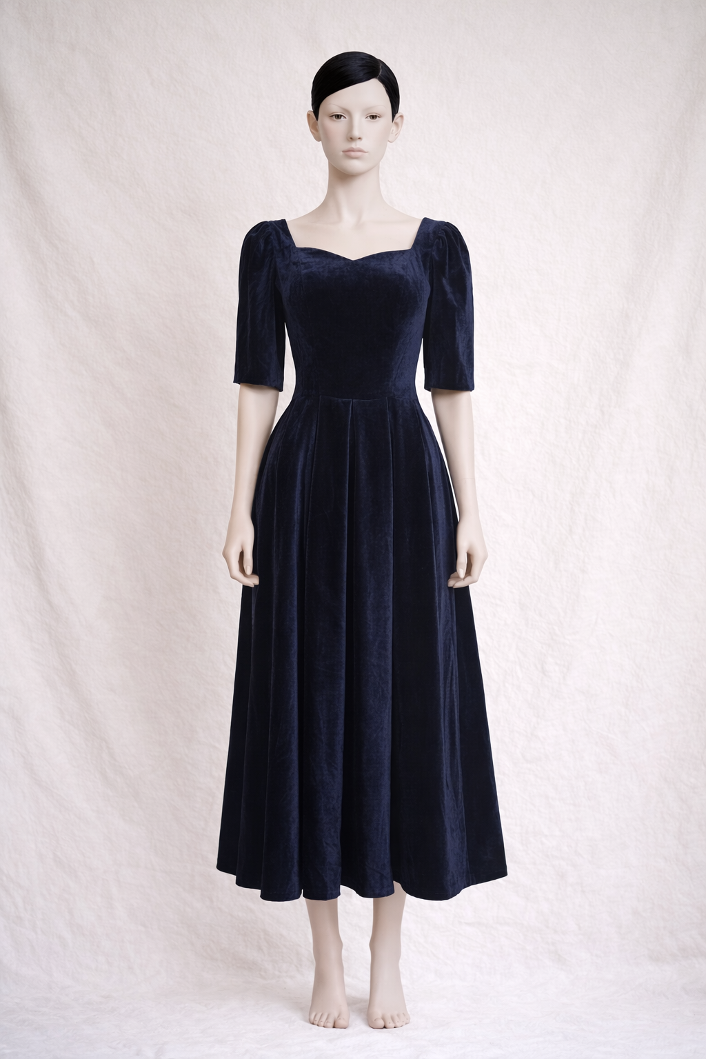 Robe longue en velours Laura Ashley bleu marine vintage