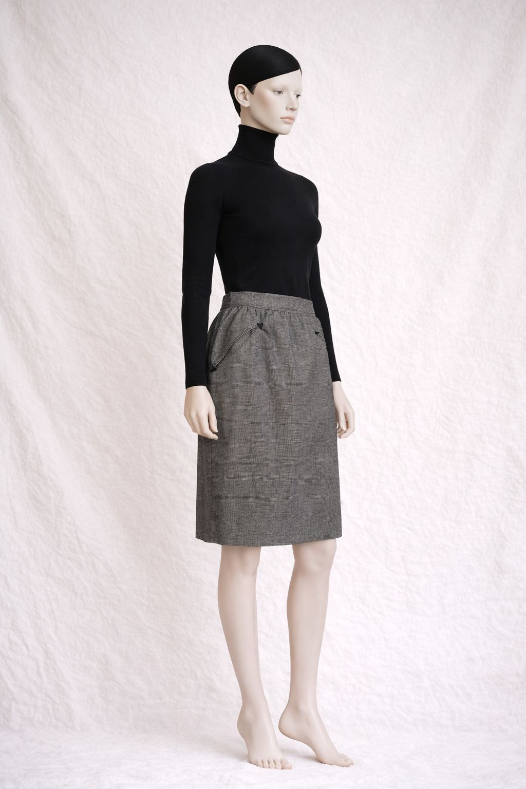 Jupe authentique Yves Saint Laurent Variation en laine à motif pied-de-poule noir et blanc vintage