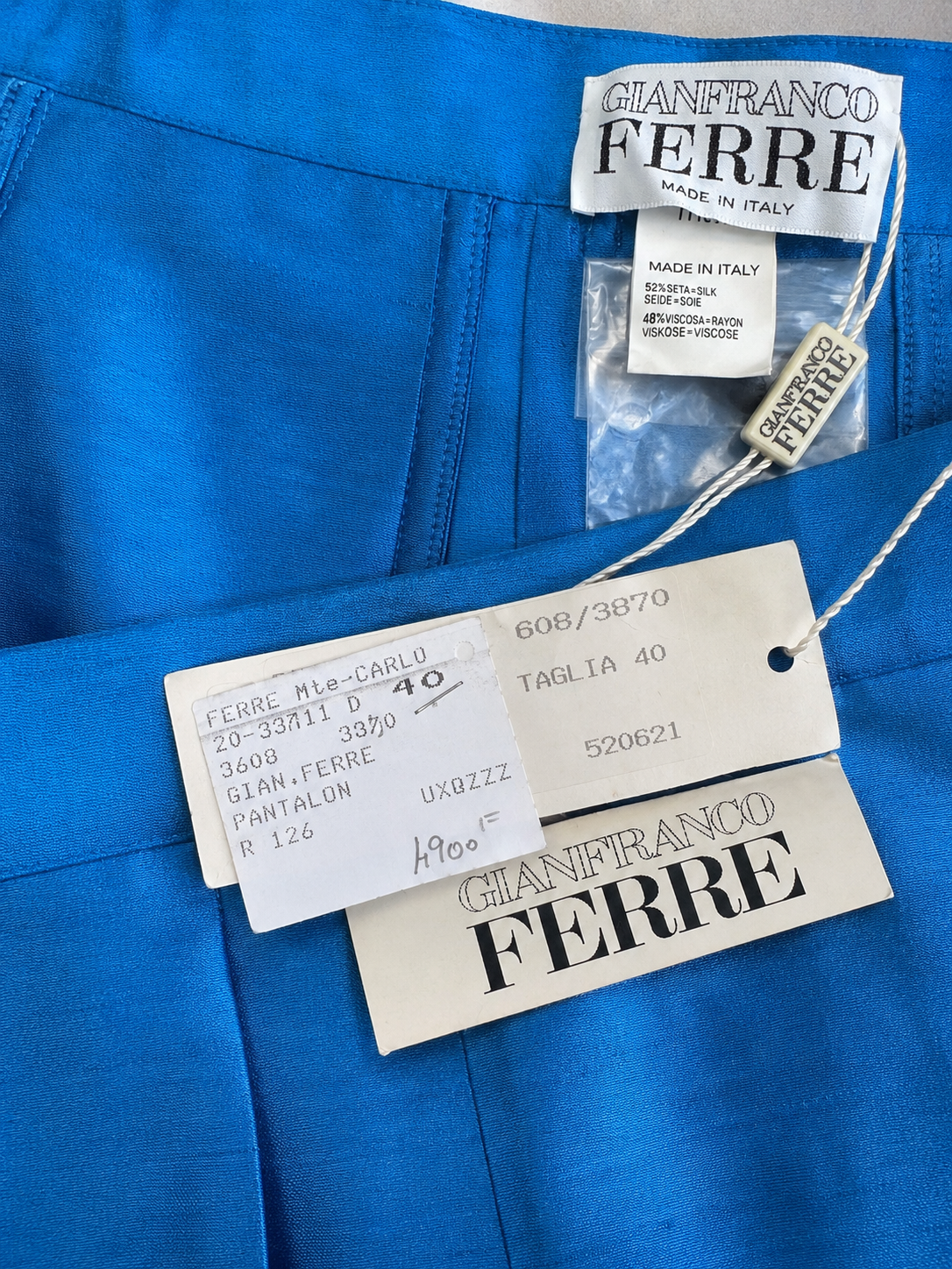 Pantalon Gianfranco Ferré en soie et viscose bleu électrique authentique