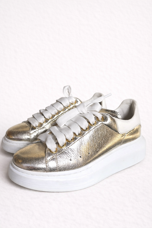 Baskets en cuir doré Alexander McQueen authentiques