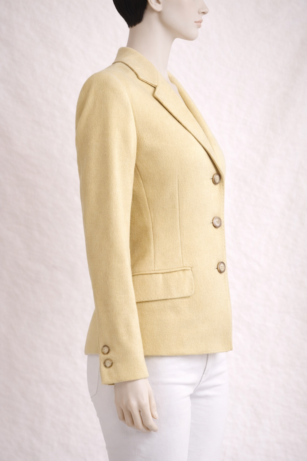 Blazer en cachemire et soie jaune Pierre Cardin vintage