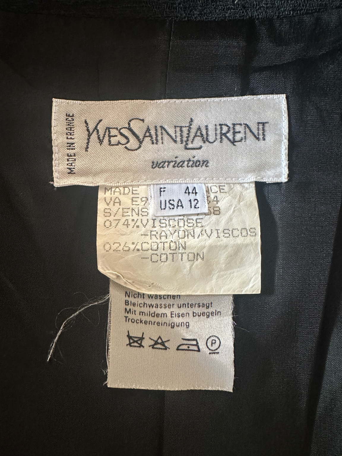 Blazer noir texturée manches courts Yves Saint Laurent vintage authentique