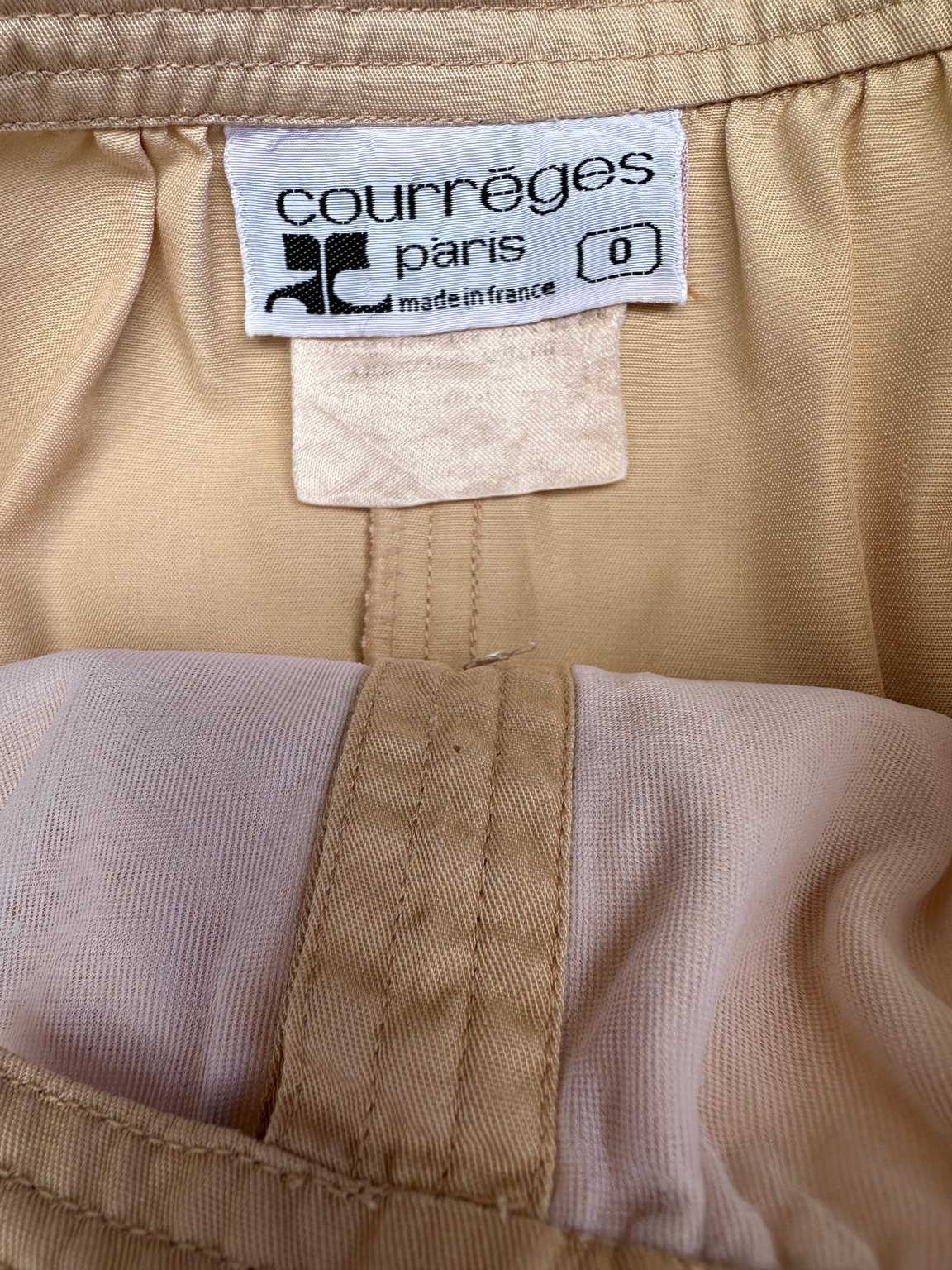 Authentique jupe Courrèges Paris vintage en coton beige sable