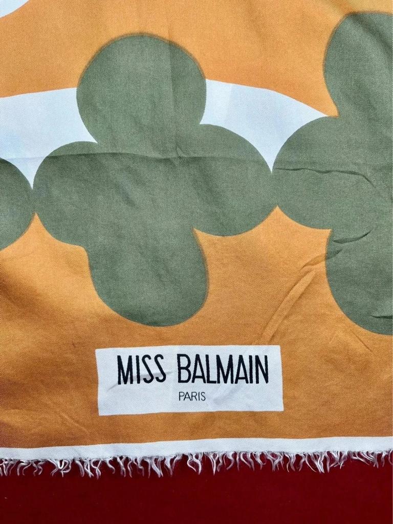 Foulard en soie Miss Balmain vintage