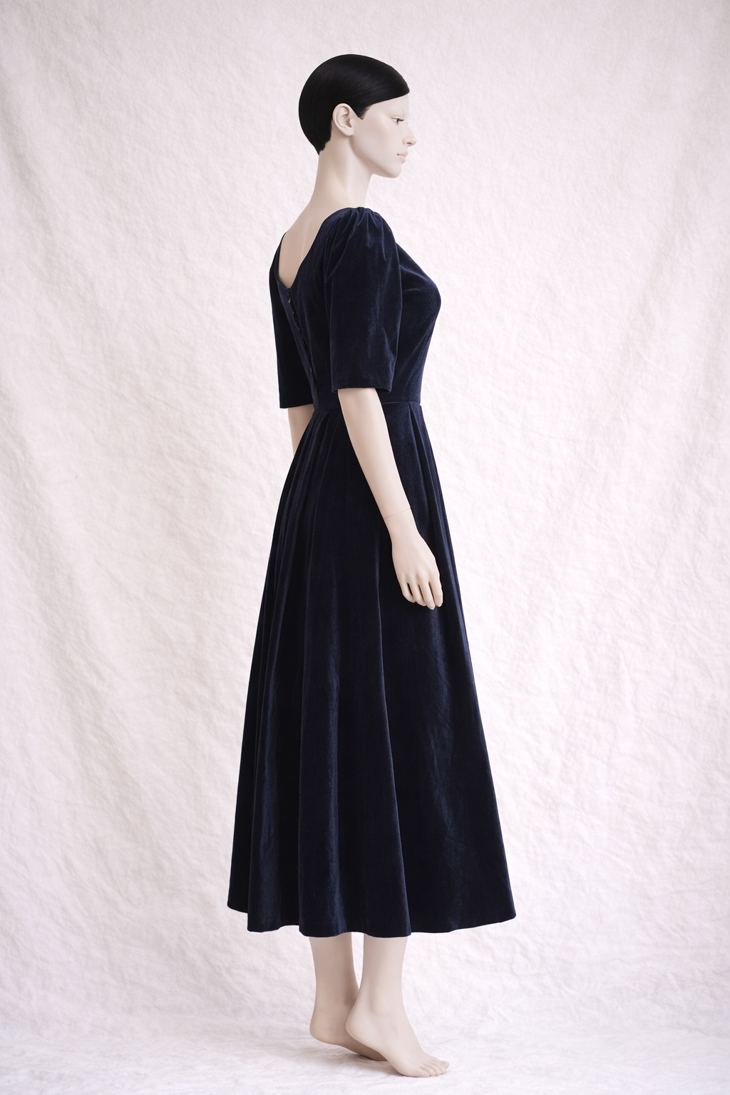 Robe longue en velours Laura Ashley bleu marine vintage