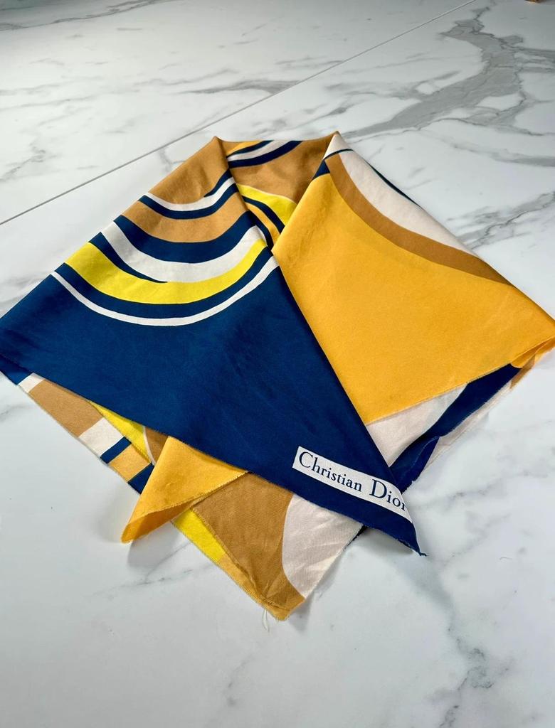 Grand carré en soie jaune et bleu Christian Dior vintage