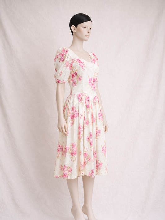 Robe d'été Laura Ashley vintage en coton à imprimé floral romantique rose crème
