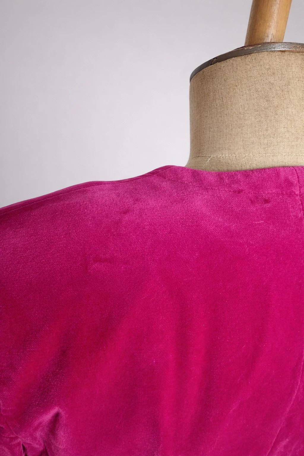 Blazer authentique Yves Saint Laurent en velours fuchsia vintage