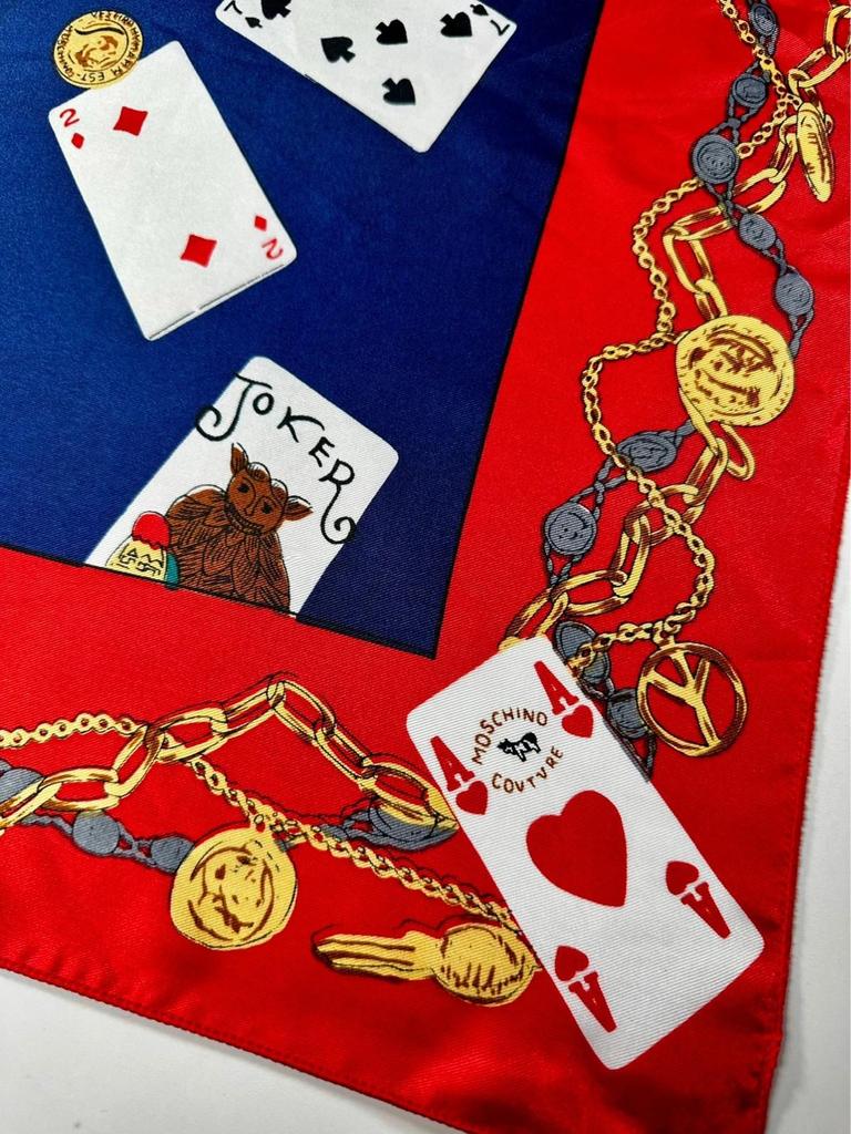 Grand carré en soie Moschino vintage