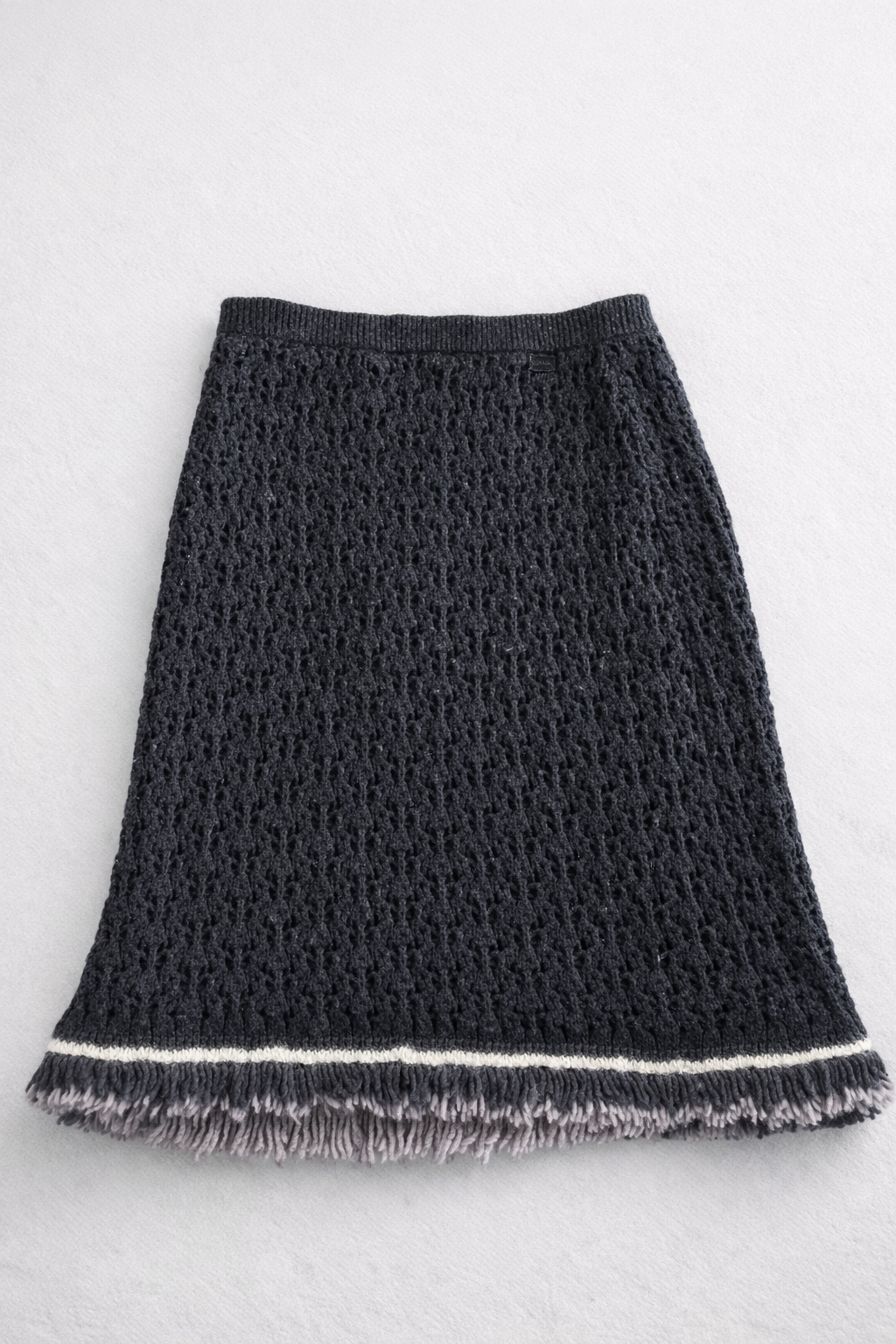 Jupe en maille Chanel authentique en laine gris anthracite