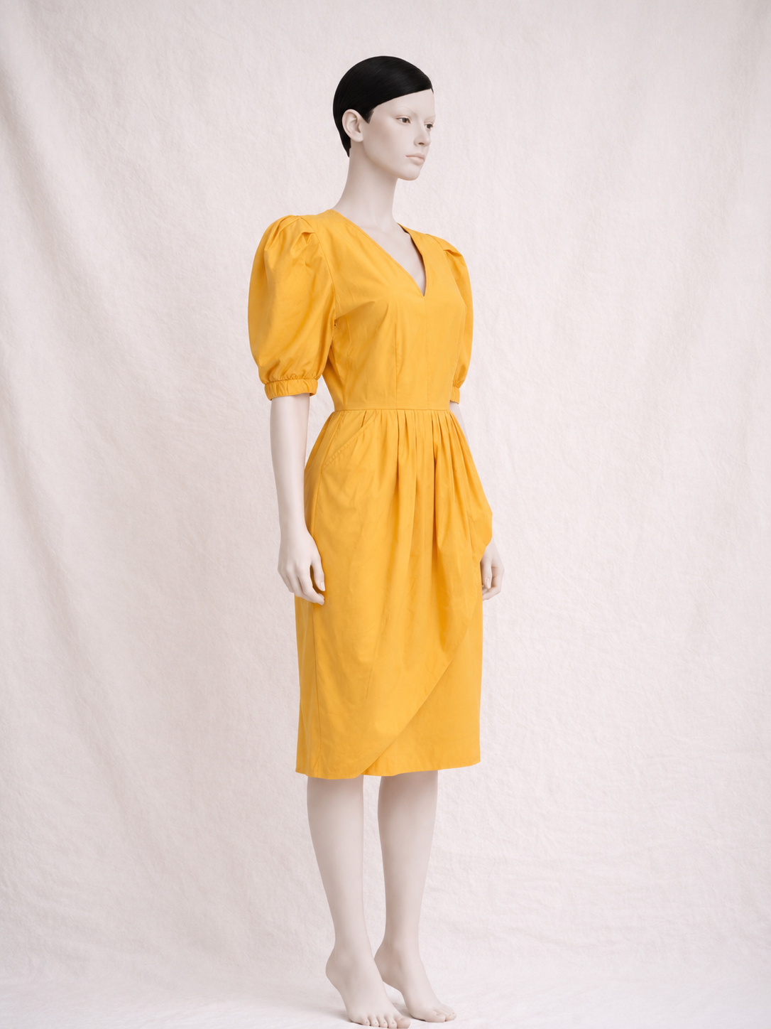 Robe Guy Laroche Boutique Paris vintage en coton jaune safran