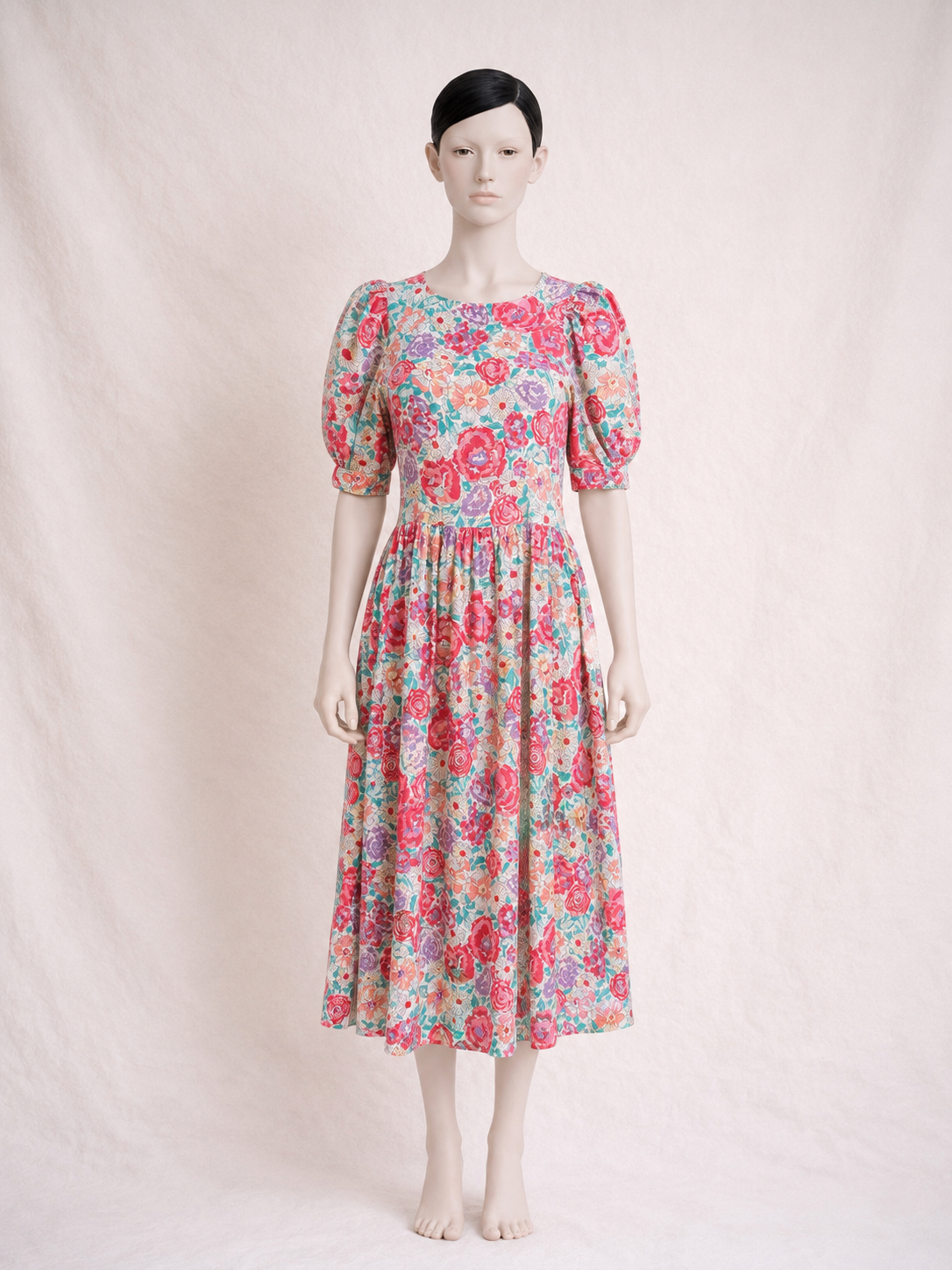 Robe d'été longue Laura Ashley Great Britain en coton floral vintage