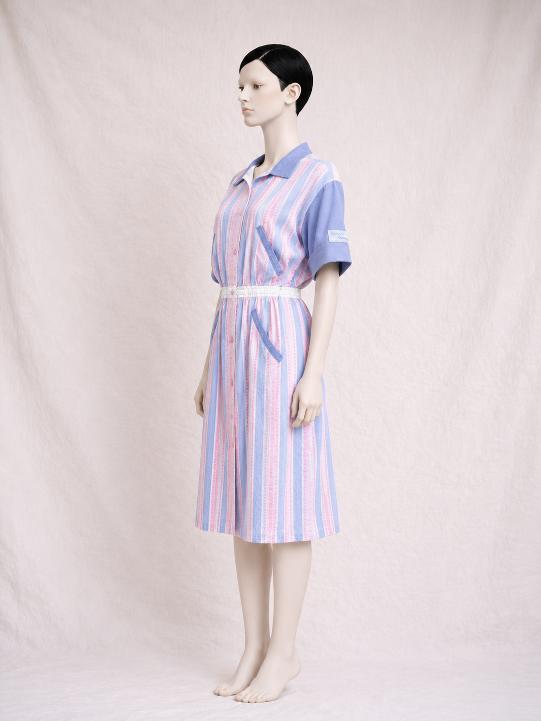 Robe iconique Hyperbole Courrèges Paris vintage authentique