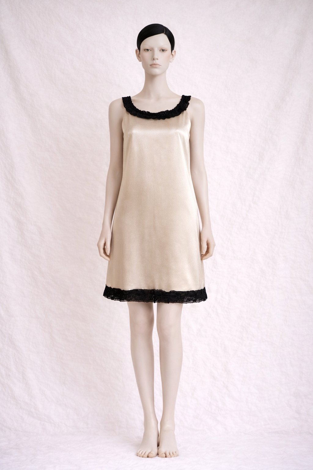 Vintage Mary Quant’s Ginger robe nuisette satin soie champagne circa 60