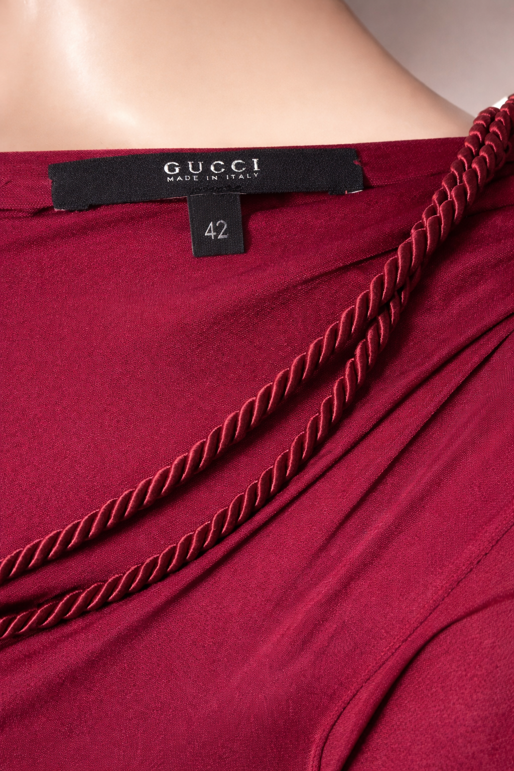 Robe authentique Gucci bordeaux à décolleté croisé