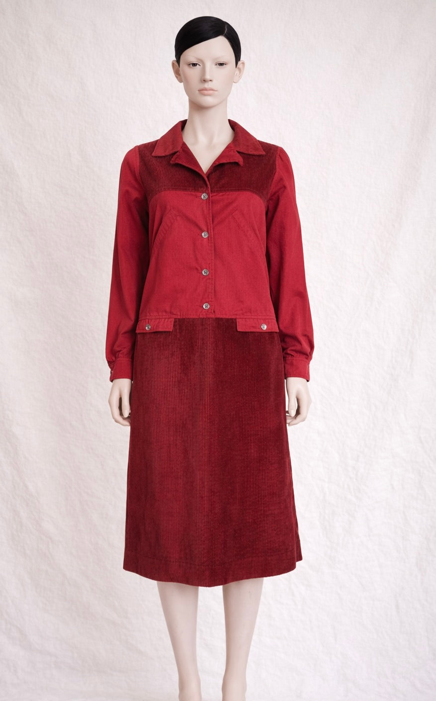 Robe vintage Courrèges Paris en velours côtelé rouge