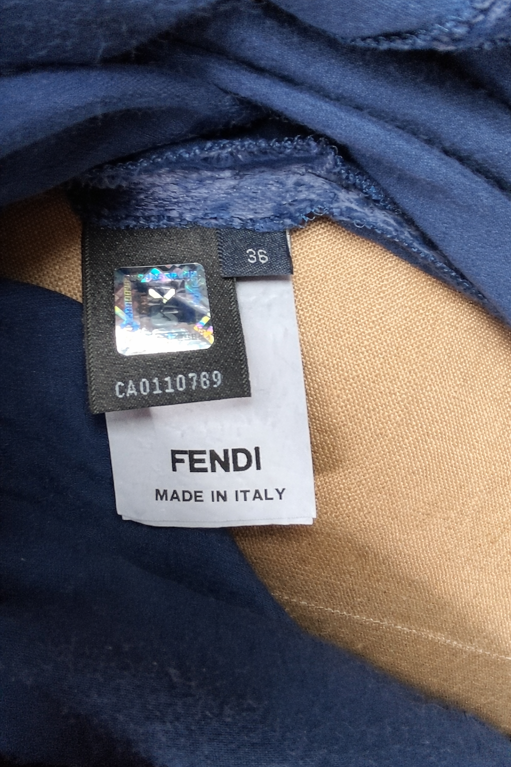 Robe Fendi en velours de soie bleu profond authentique