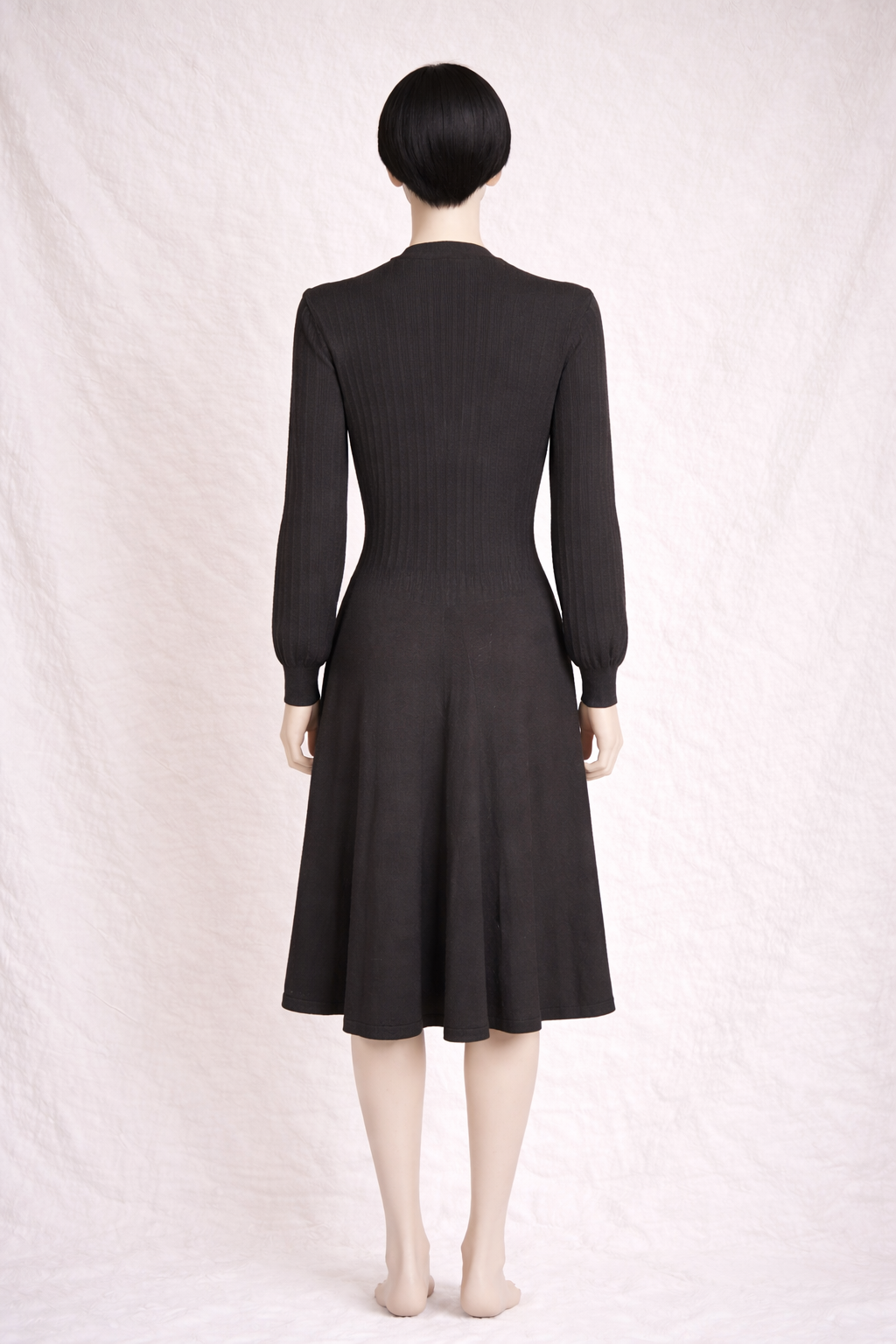 Élégante robe noire Hermès Paris en laine