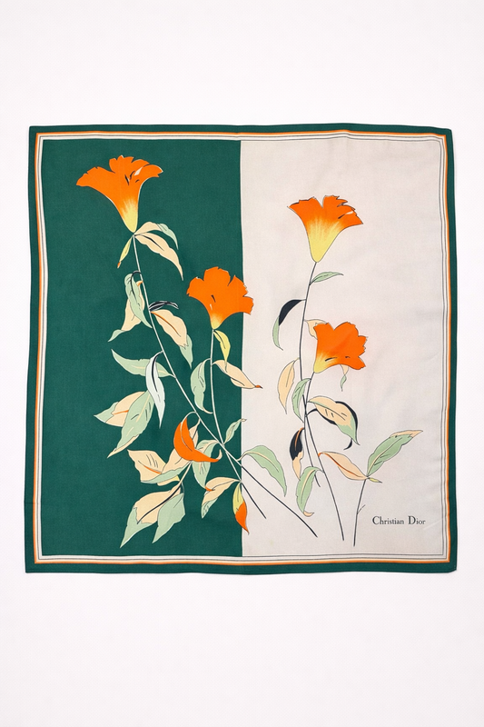 Carré Christian Dior en soie de crêpe motif floral vert vintage authentique