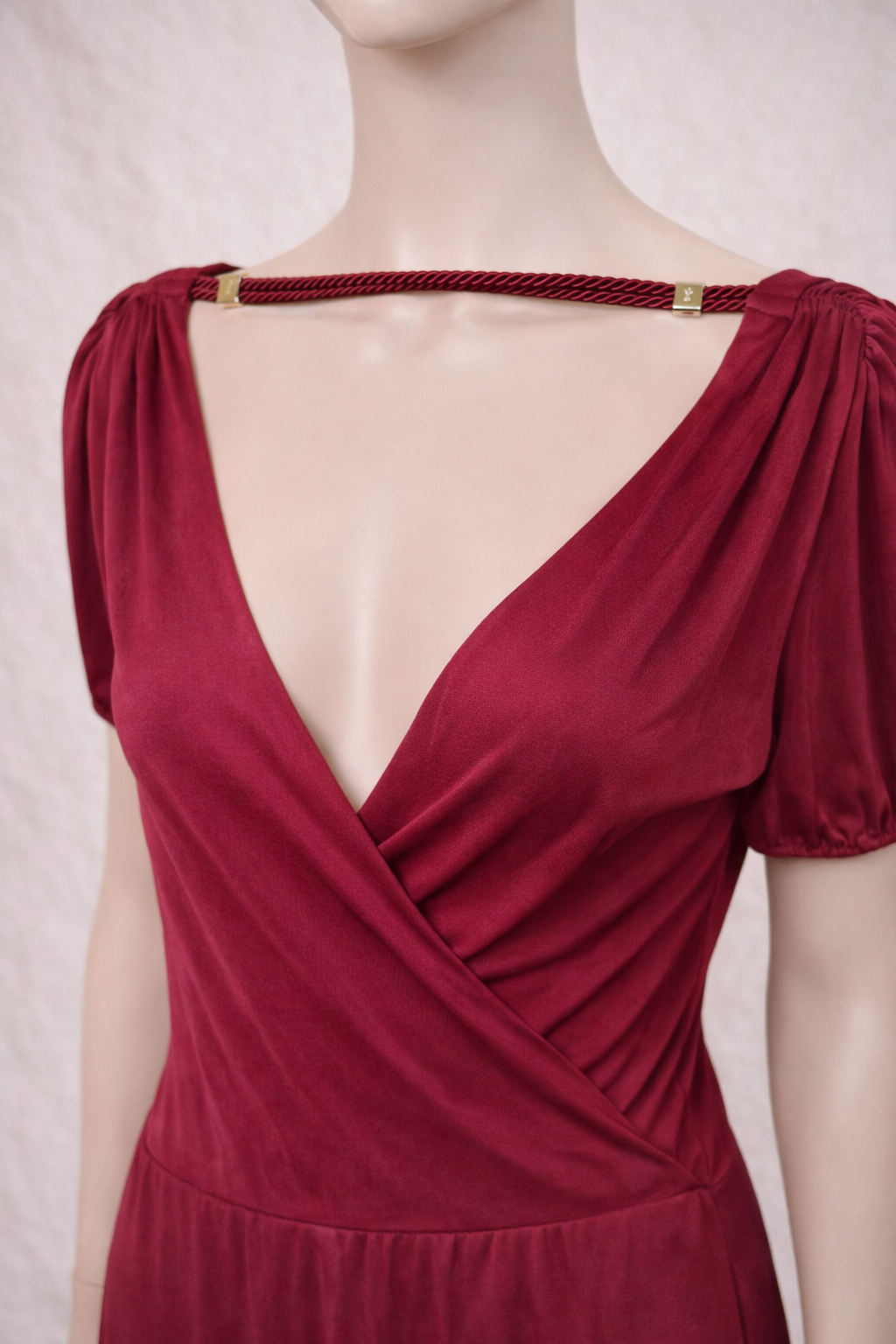 Robe authentique Gucci bordeaux à décolleté croisé