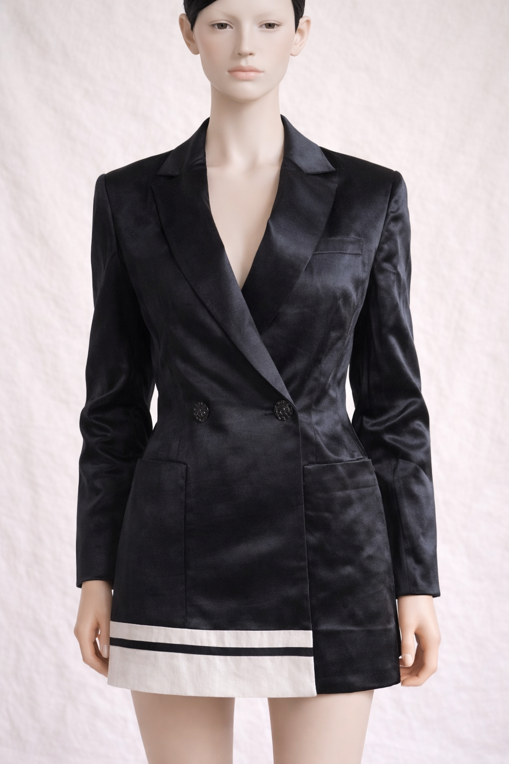 Blazer en soie noir et blanc Gianfranco Ferre vintage neuve