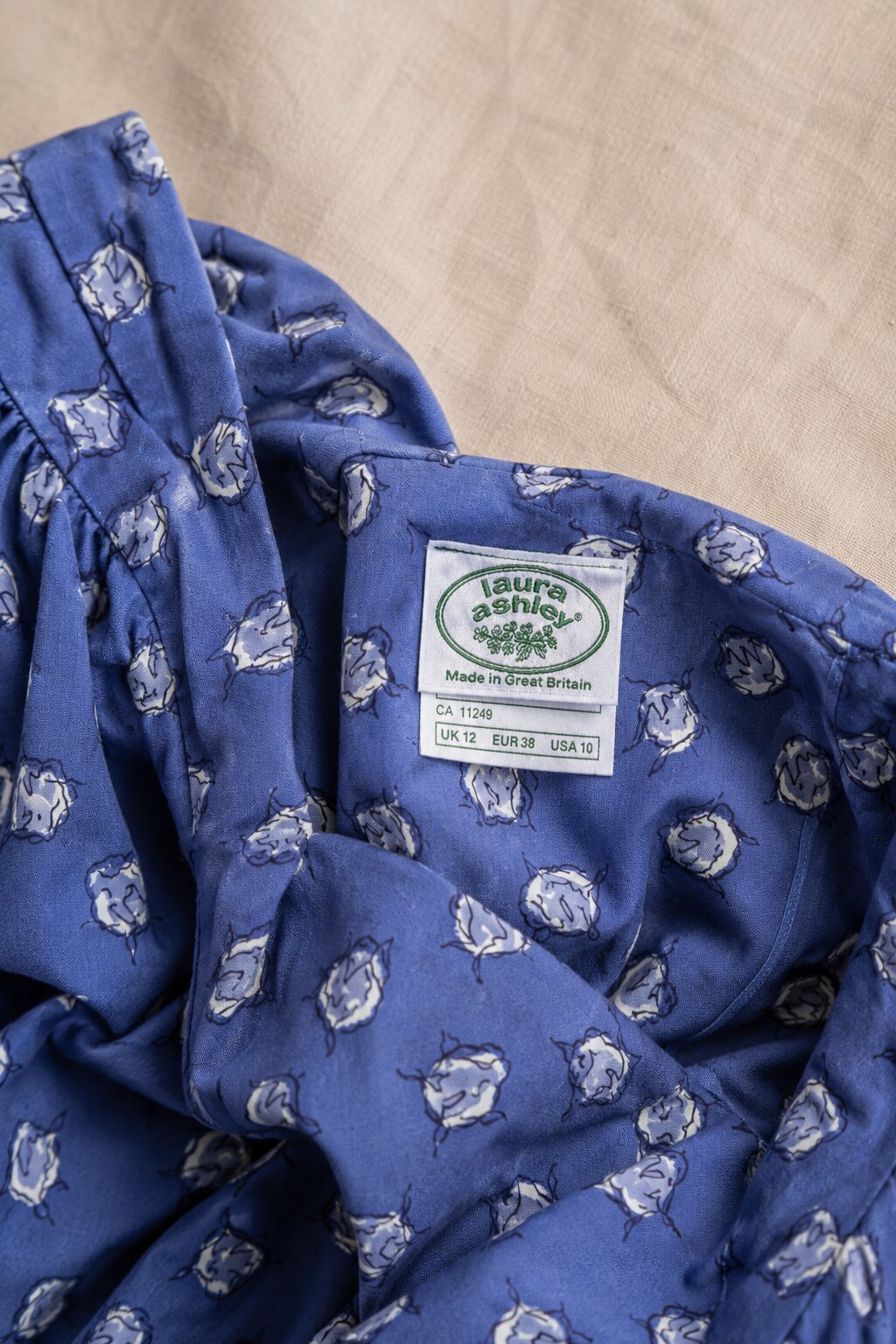 Robe en coton fleuri lila Laura Ashley vintage