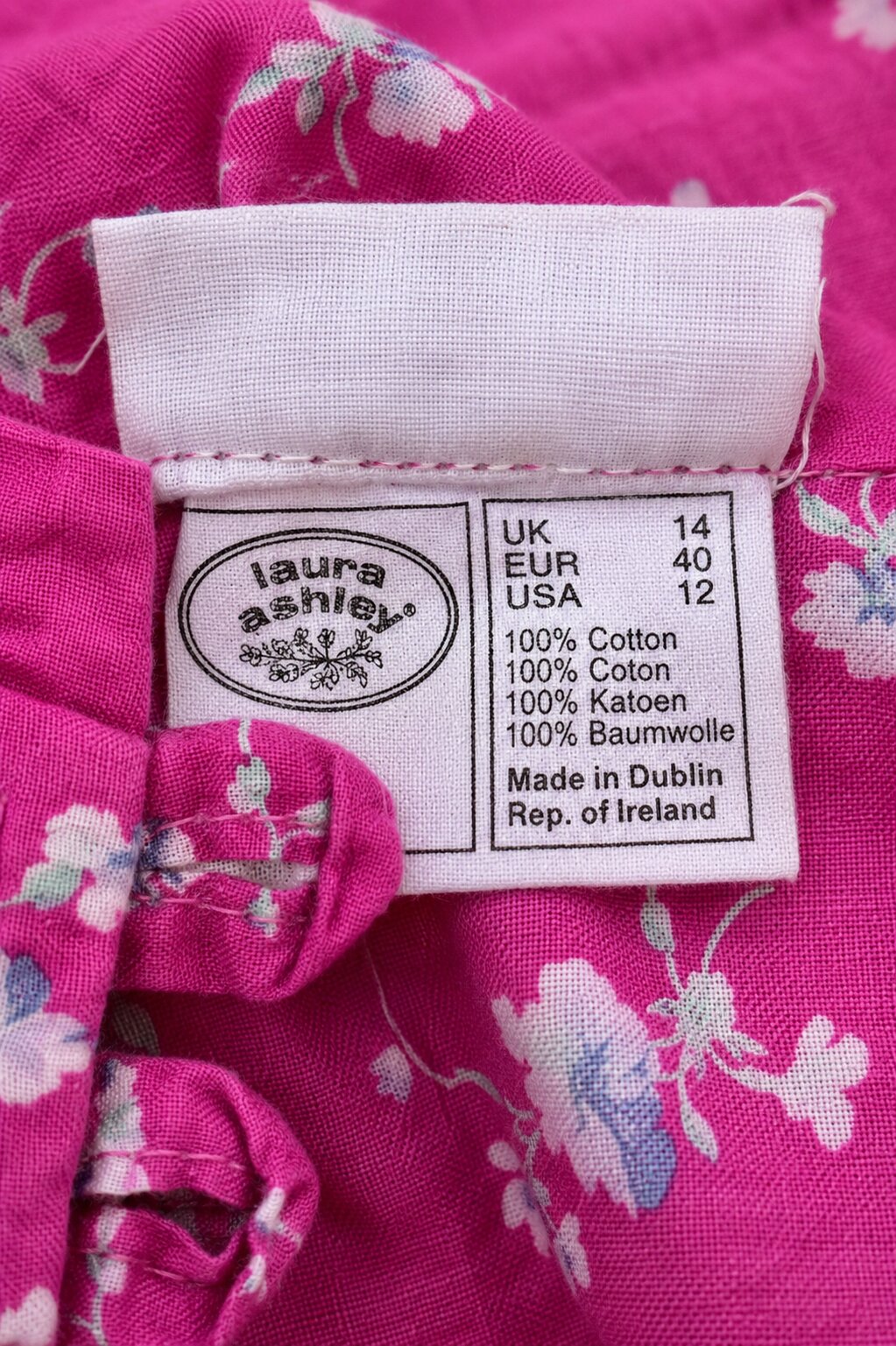 Robe romantique en coton fuchsia Laura Ashley vintage
