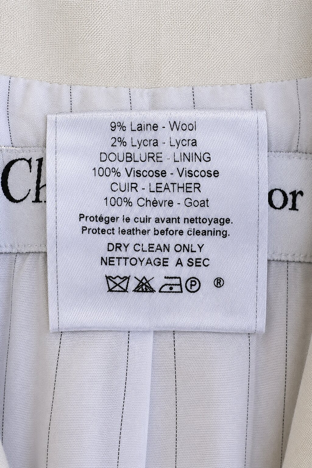 Veste courte authentique Christian Dior Boutique Paris en laine et soie