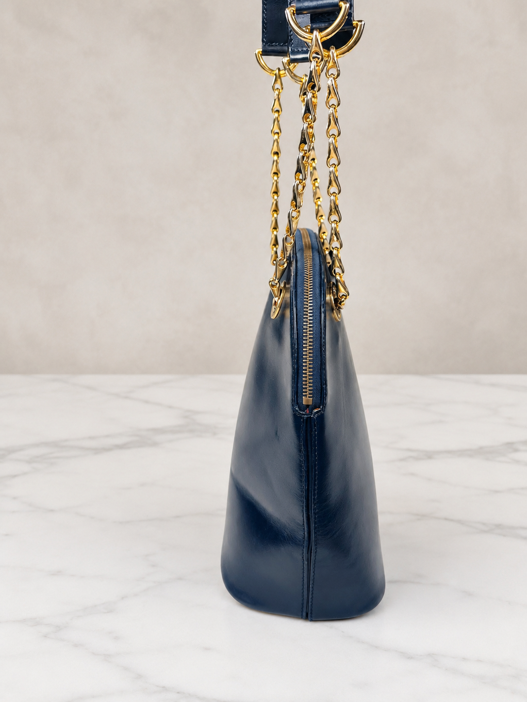 Sac authentique Celine Paris en cuir bleu profond
