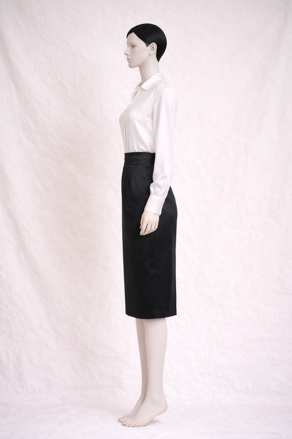 Jupe en soie satinée noir Yves Saint Laurent