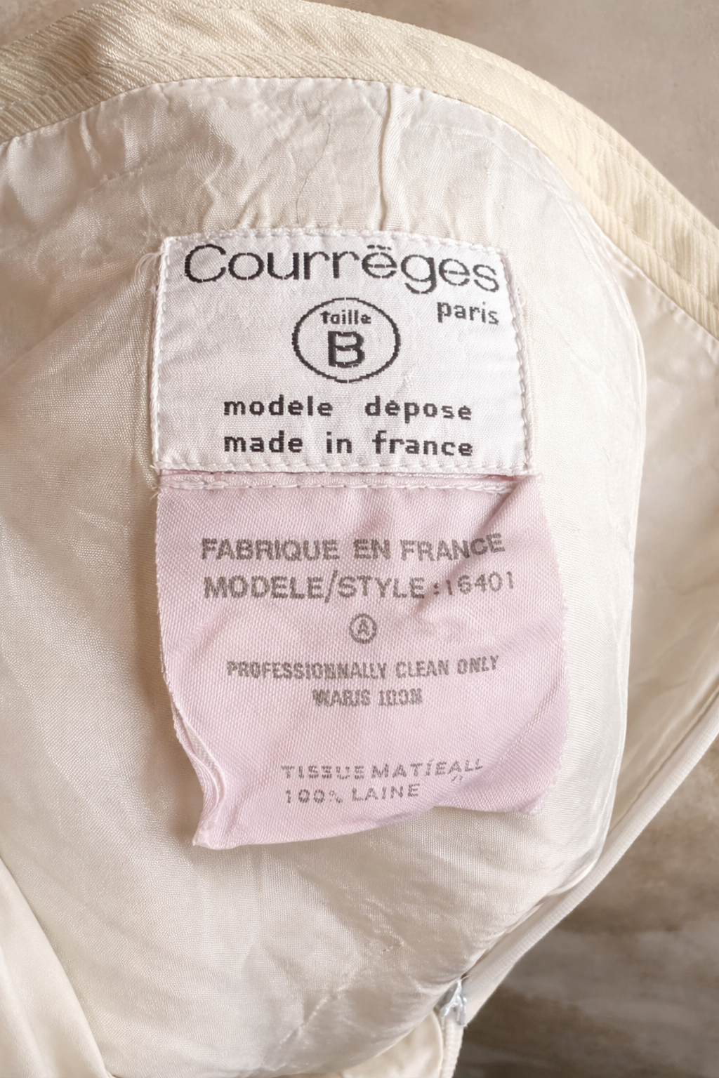Courrèges Paris – Jupe trapèze en laine écrue logo brodé circa années 1990