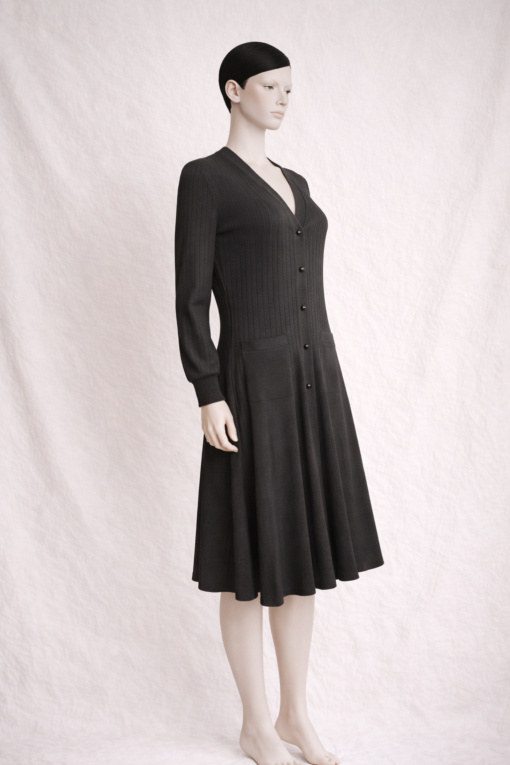 Élégante robe noire Hermès Paris en laine
