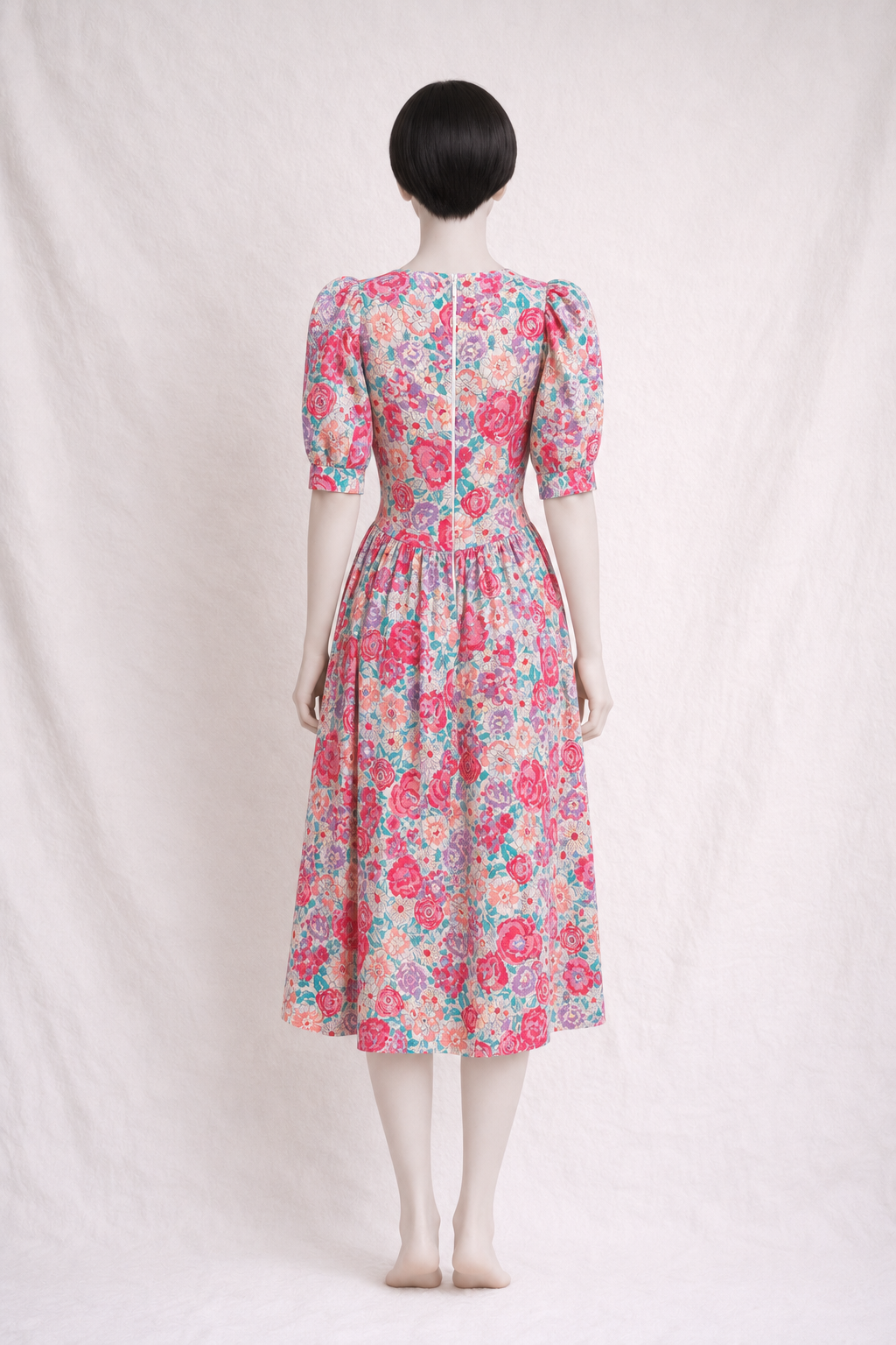 Robe d'été longue Laura Ashley Great Britain en coton floral vintage