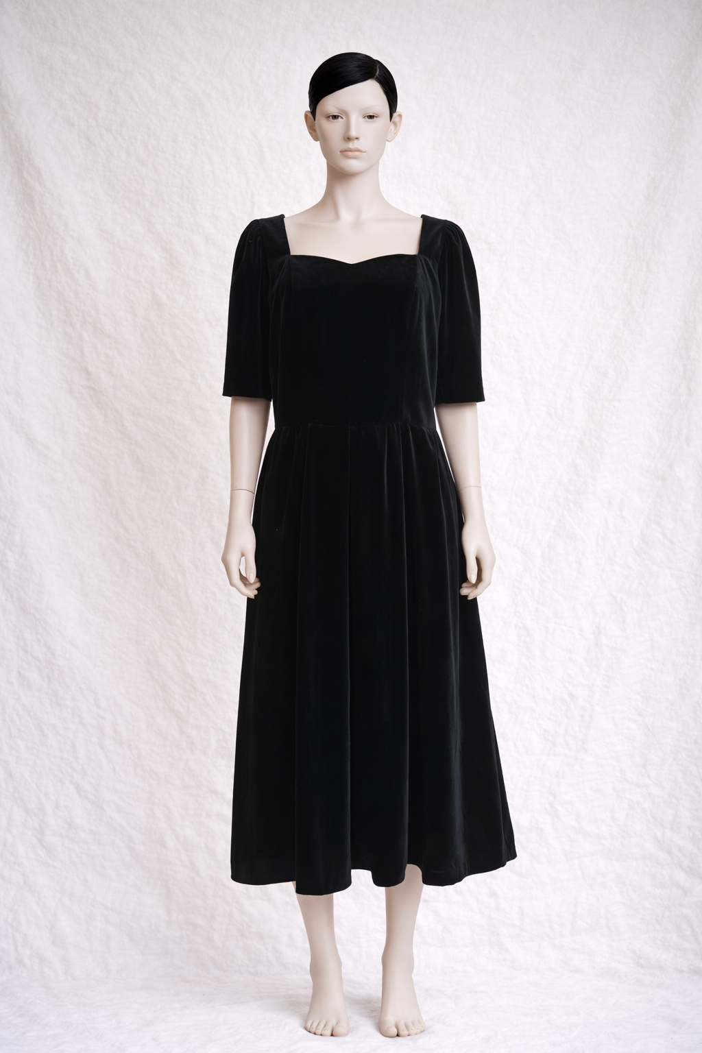 Robe de soirée longue en velours noir Laura Ashley vintage